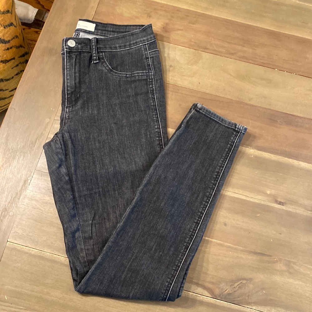 GAP 1969 Easy Legging washed black jeans. Women Size: 29